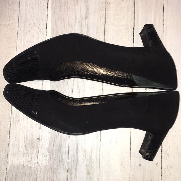 Moda Di Fausto Black Suede And Textured Pumps - Picture 8 of 8